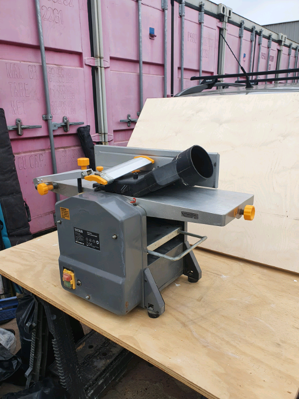 Used 2x Titan TTB579PLN 204mm Electric 